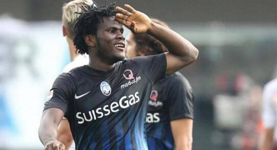 嘴里都掉进了嘴里